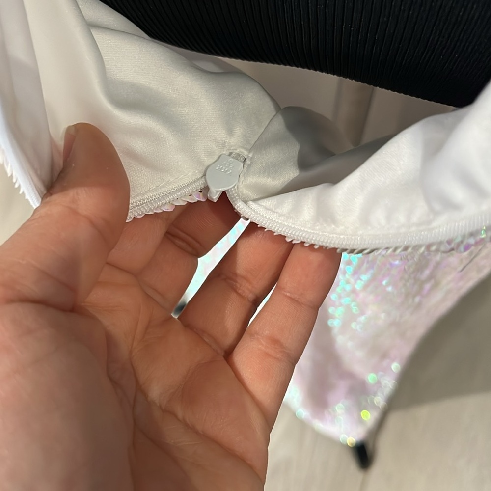 Retrofete Maxi dress iridescent sequence with belt - Picture 9 of 17